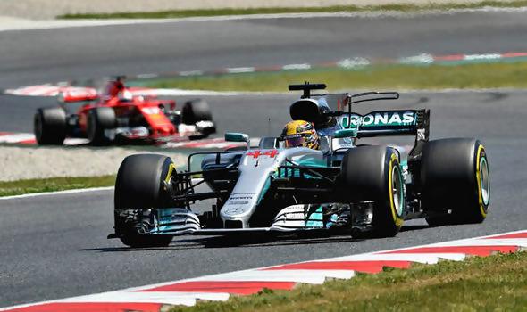 Lewis Hamilton wygrywa Grand Prix Hiszpanii. Kubica ostatni.