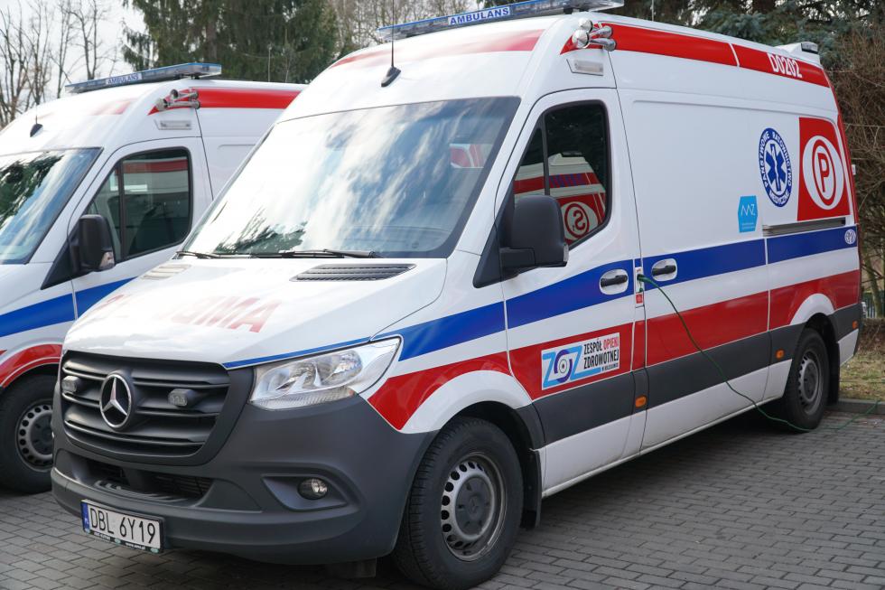 Powiat przekazał pieniądze na nowy ambulans dla bolesławieckiego ZOZ